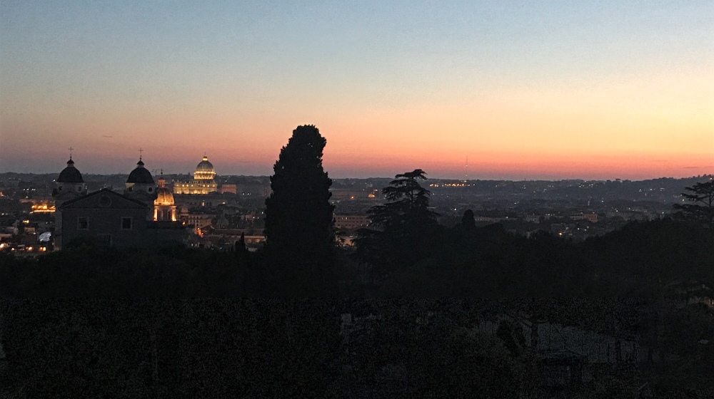 Auringonlasku Roomassa